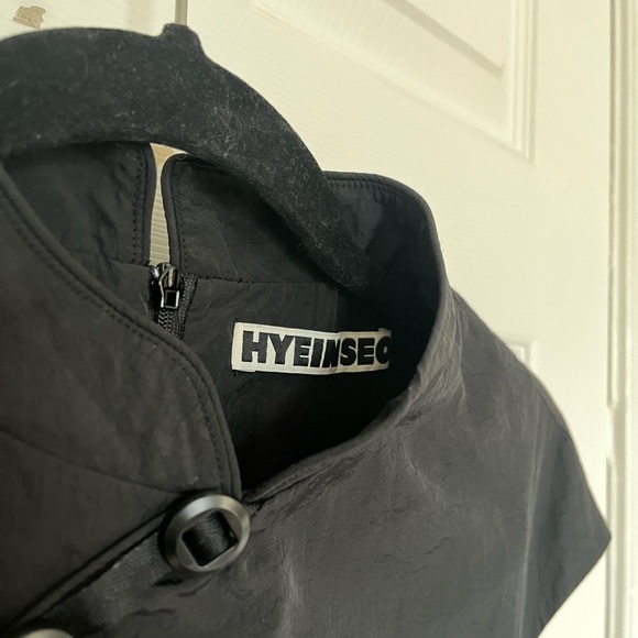 Hyein Seo qipao dress in black - Picture 4 of 4